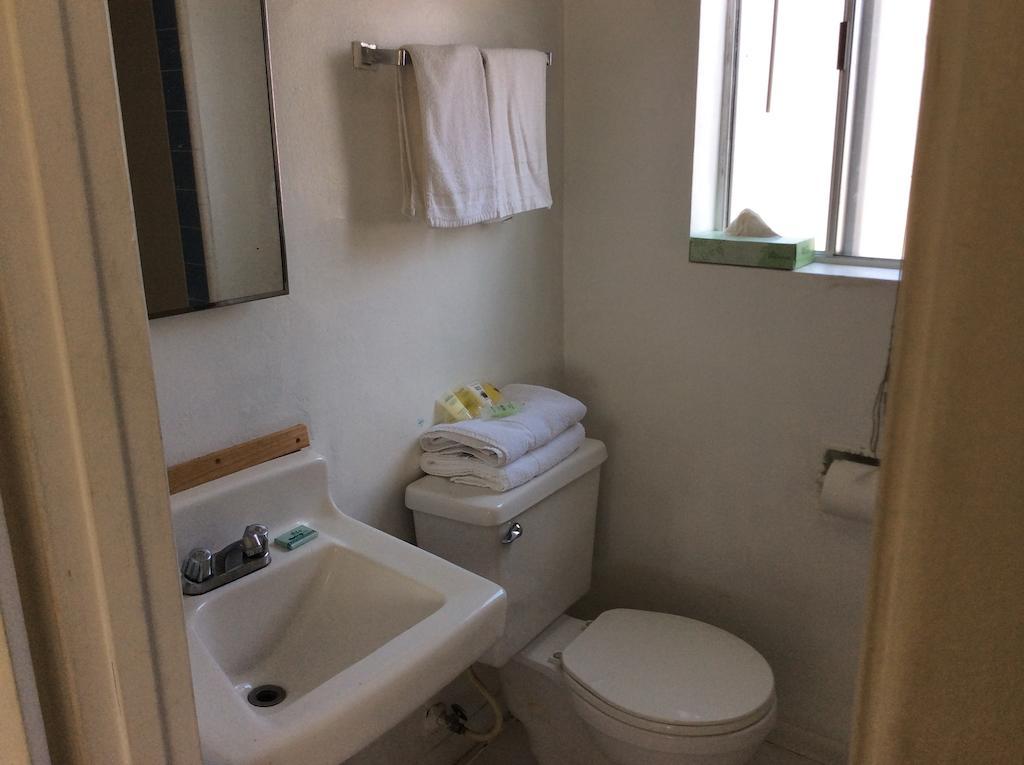 La Jolla Biltmore Motel Room photo